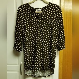 👙mandee high low quarter button up print top with quarter length sleeves